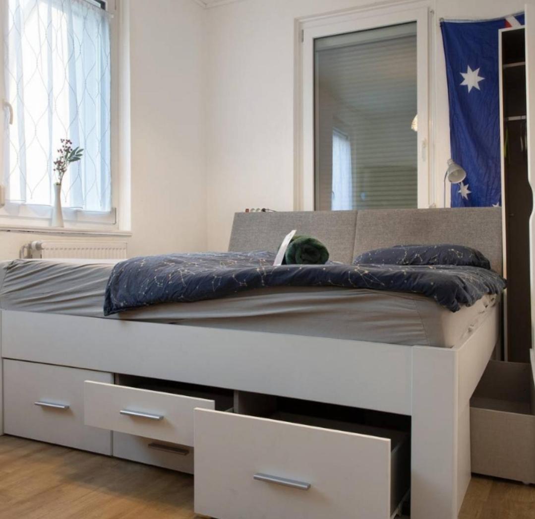 Charmantes Helles Zimmer Zentrumnah Und Naturnah Goeppingen Exterior photo